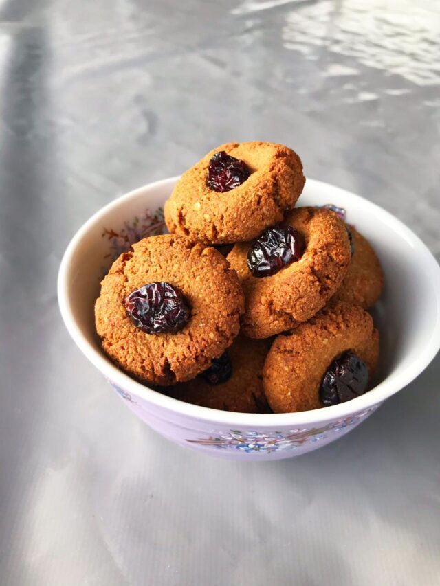 cropped-cookies-veganos-de-coco-e-canela-1.jpeg