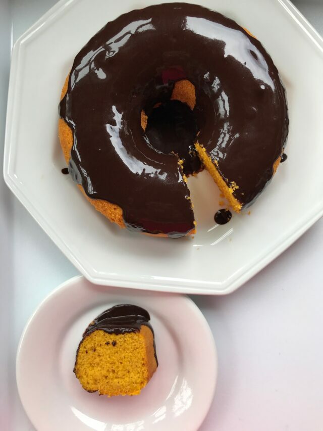 Bolo de cenoura sem glúten e lactose